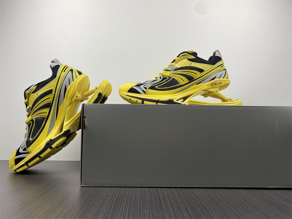 Ba*len*cia*ga x-pander 6.0 yellow and black