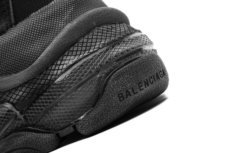 Ba*len*cia*ga triple s triple black 541624- w09o1-1000