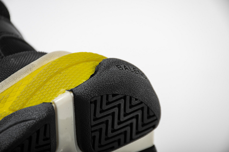 Ba*len*cia*ga triple s trainers black yellow women