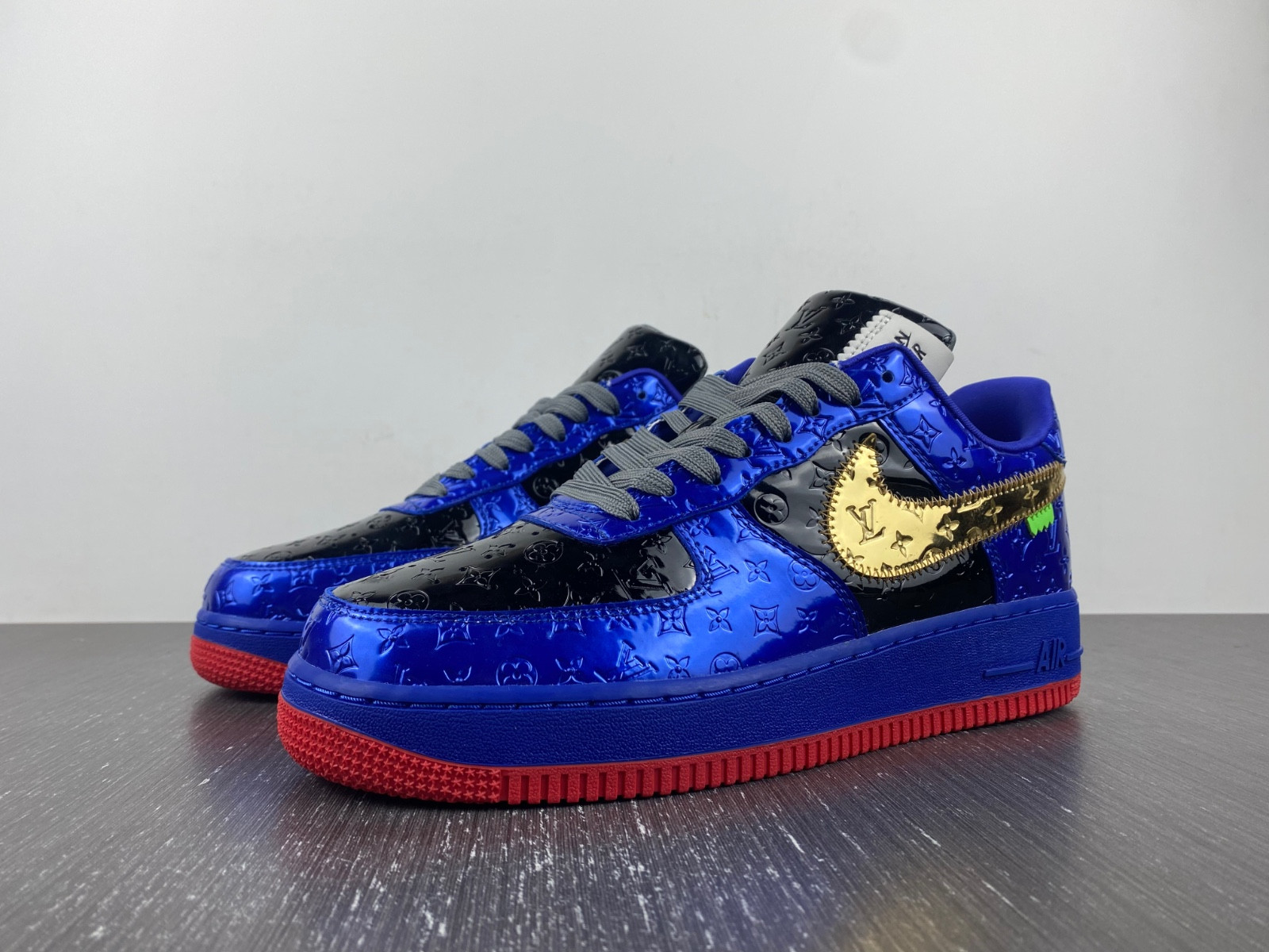 lwe sneaker