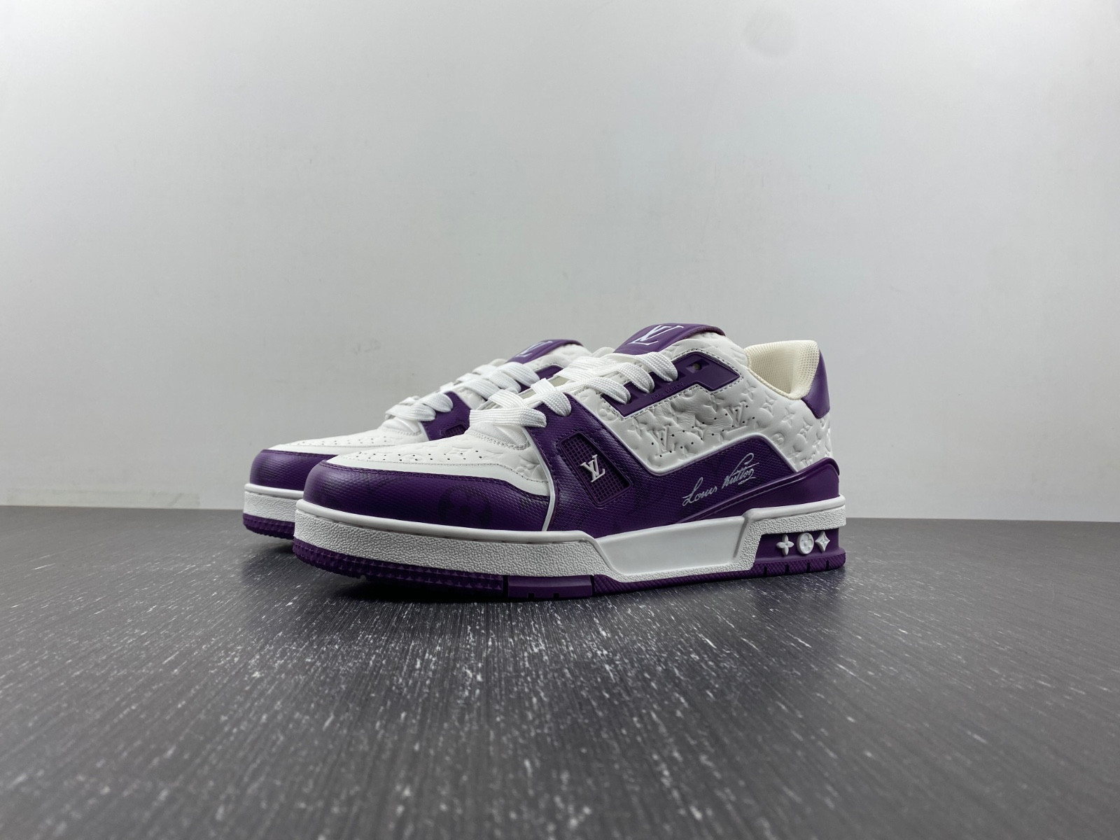 lwe sneaker