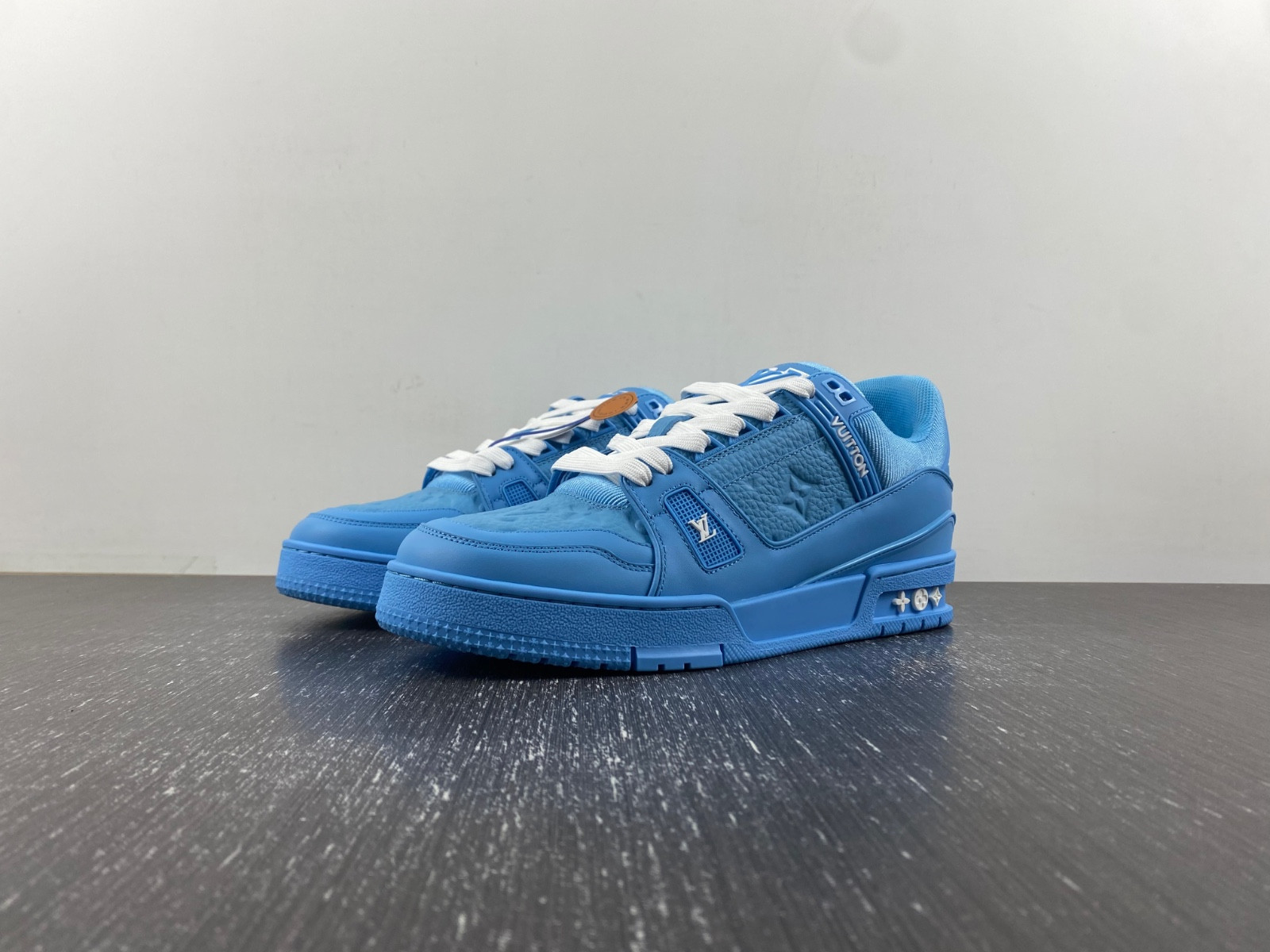 lwe sneaker