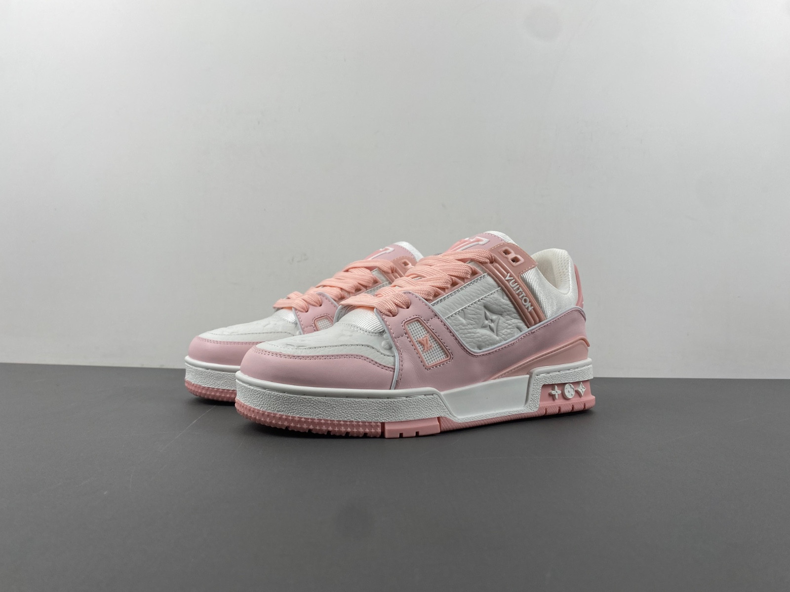 lwe sneaker