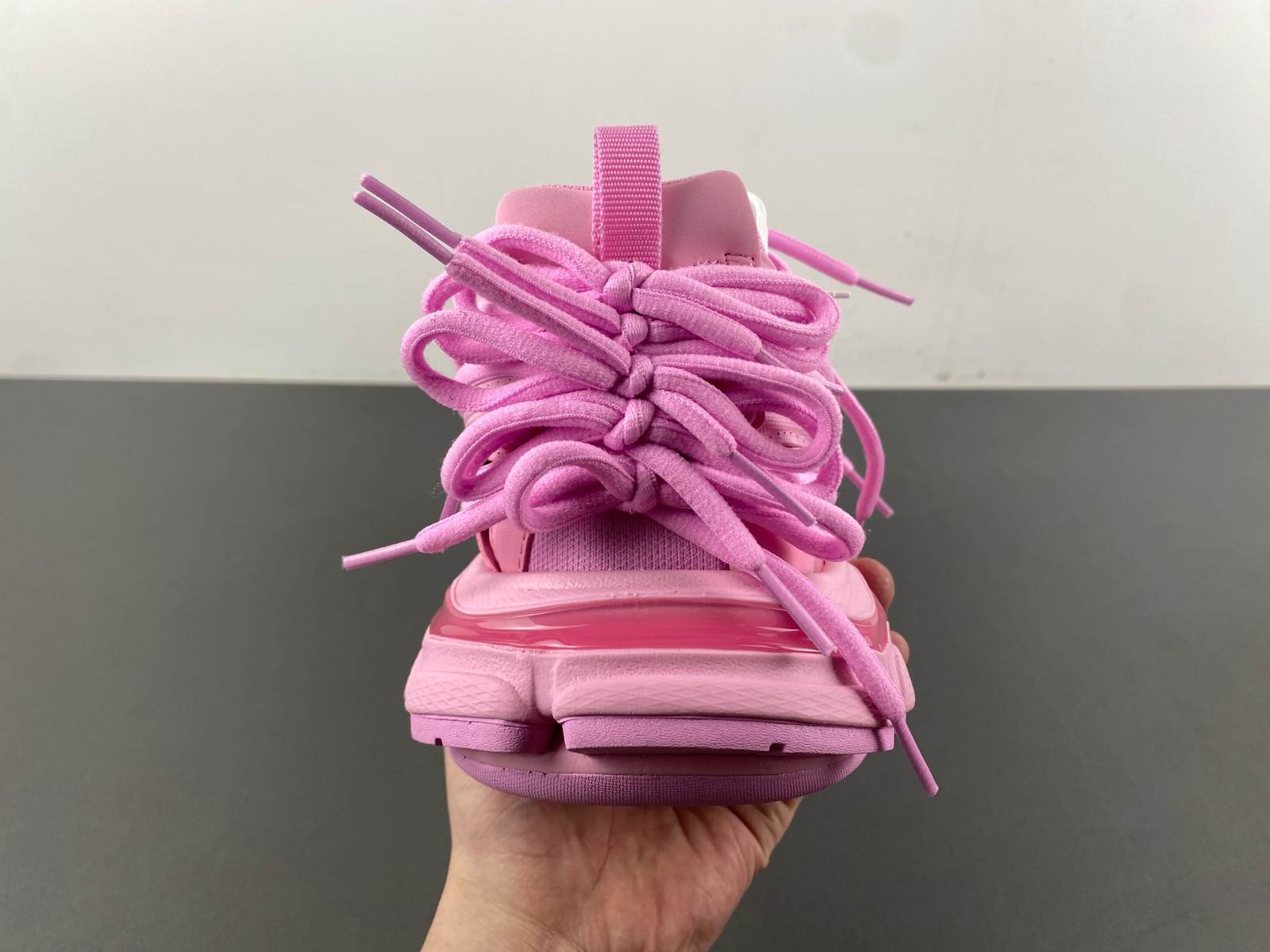 Ba*len*cia*ga pink sport shoes 