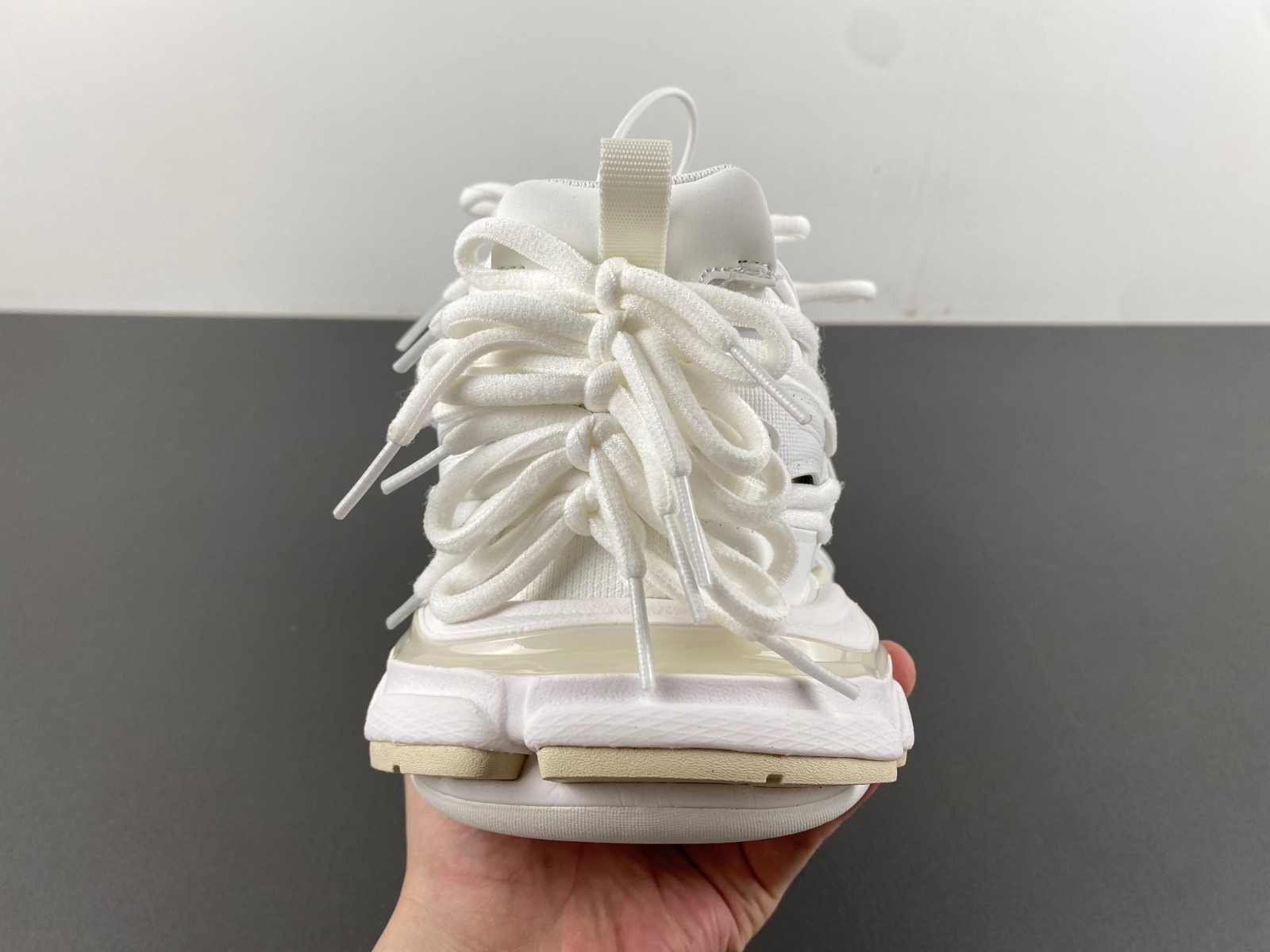 Ba*len*cia*ga white sport shoes 