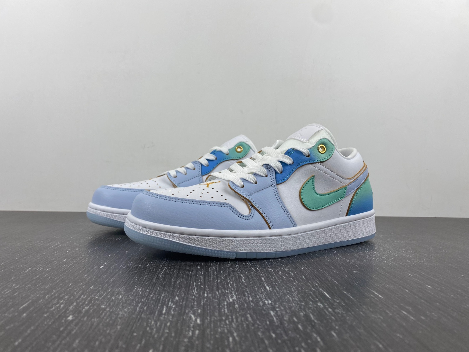 air jordan 1 low se emerald rise fn8899-131