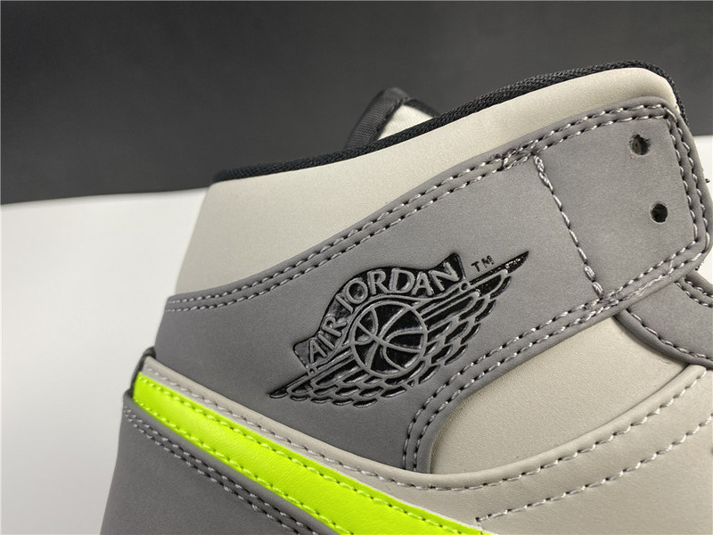 jordan 1 mid gunsmoke volt 554724-072