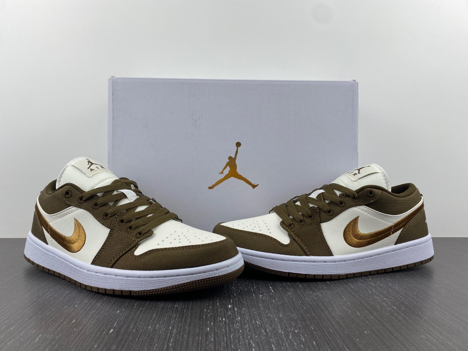 jordan 1 low se light olive (w) - dv0426-301