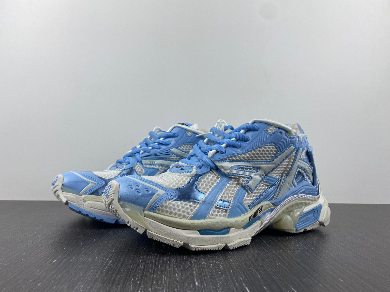 Ba*len*cia*ga runner sneaker
