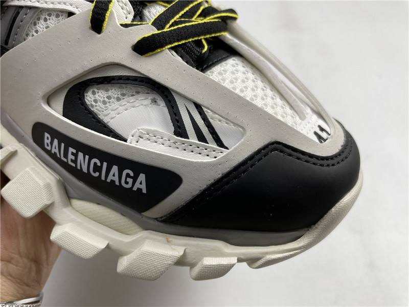 Ba*len*cia*ga track 3.0