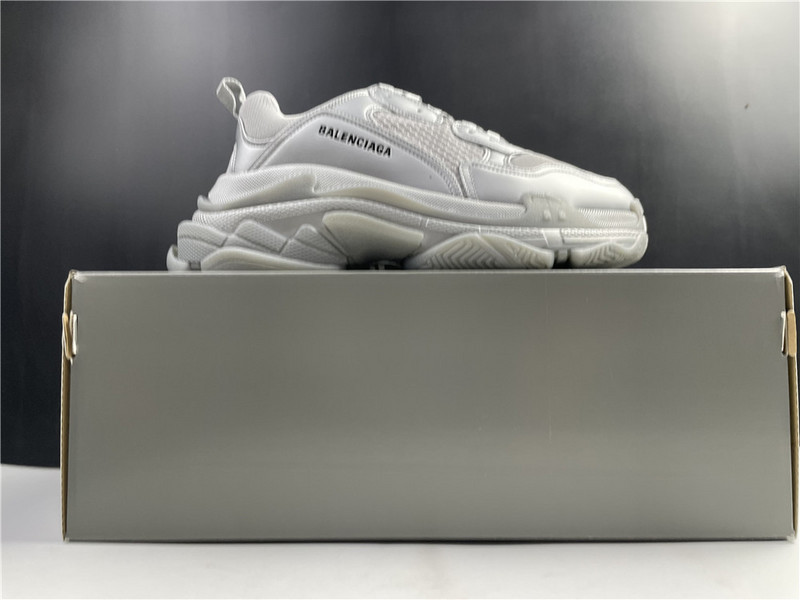 Ba*len*cia*ga triple s sliver