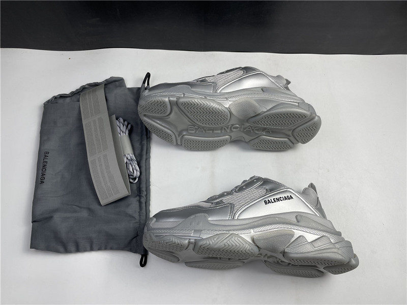 Ba*len*cia*ga triple s sliver