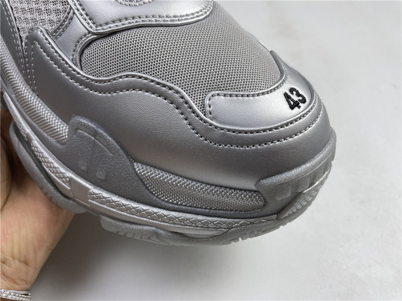 Ba*len*cia*ga triple s sliver