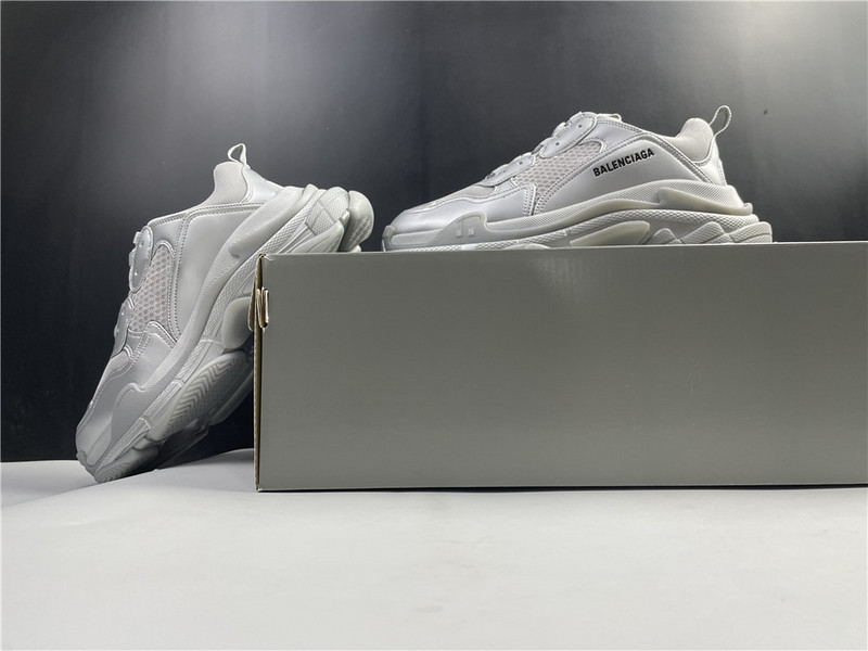 Ba*len*cia*ga triple s sliver