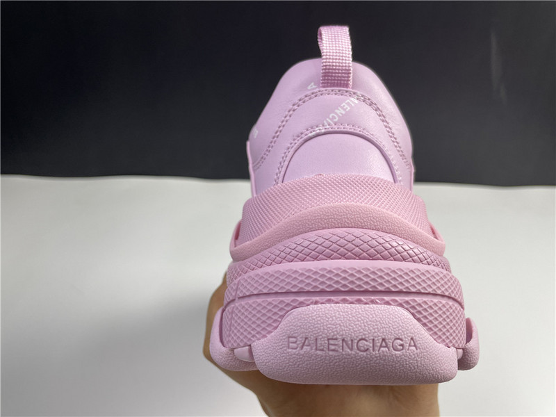 Ba*len*cia*ga triple s pink