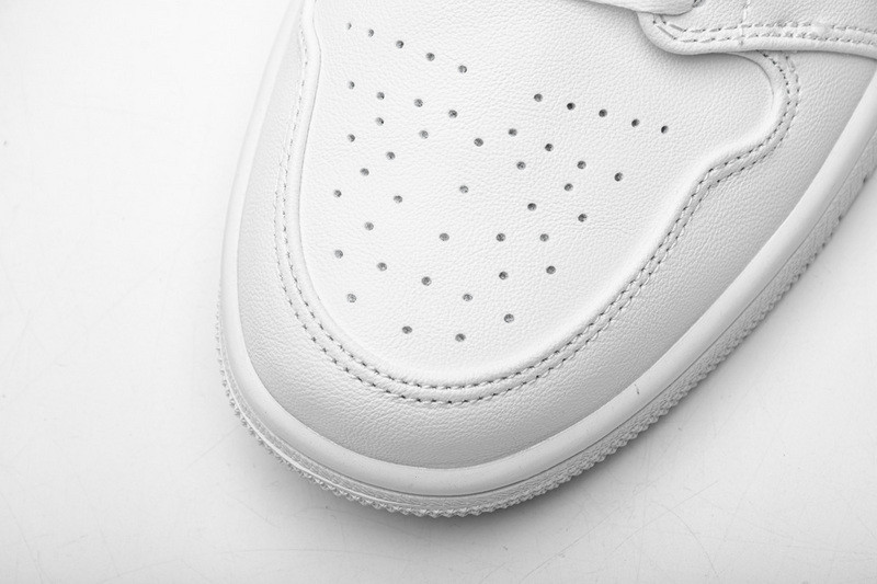 jordan 1 retro low pure platinum 553558-170