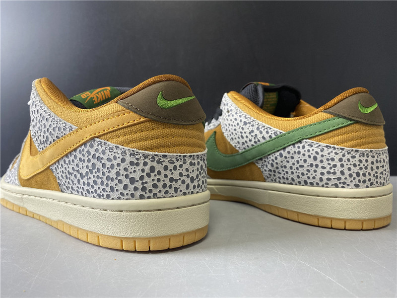 nike sb dunk low “safari” cd2563-002