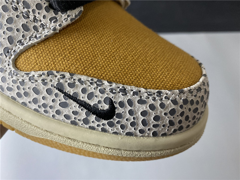 nike sb dunk low “safari” cd2563-002