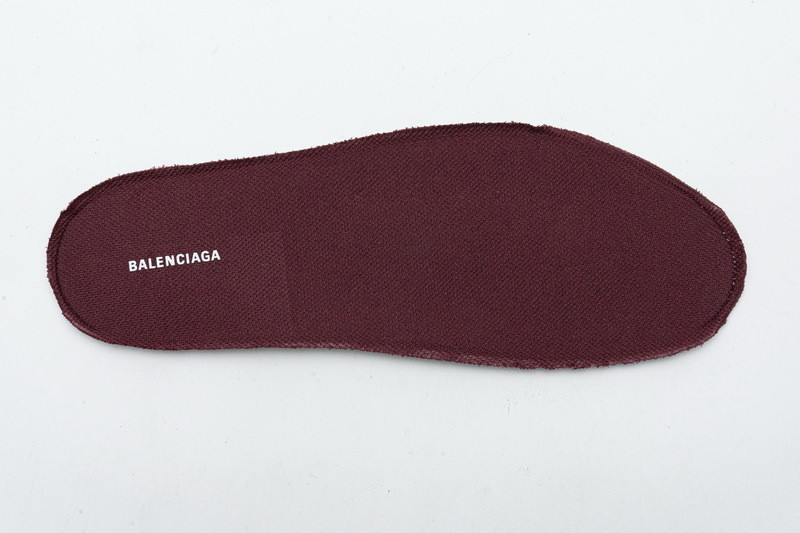 Ba*len*cia*ga track white with red line
