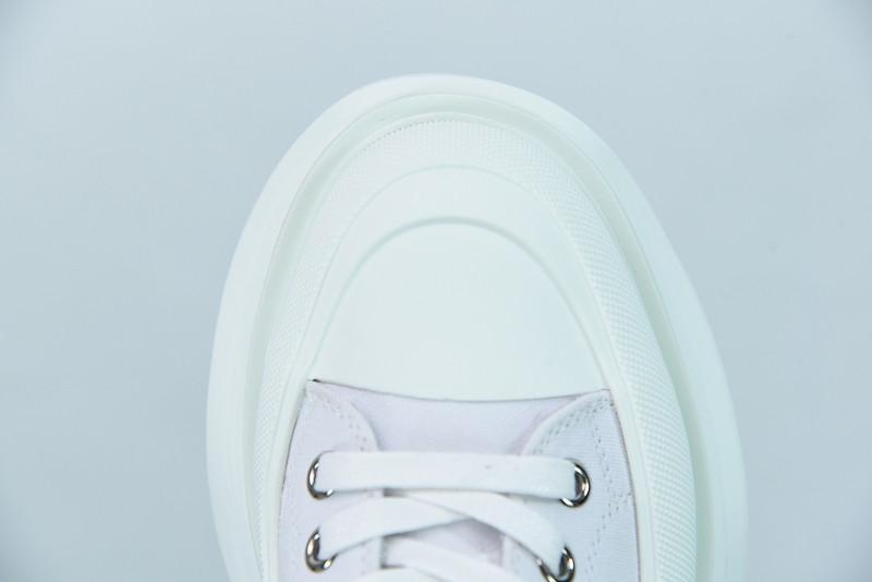 alex mcq tread slick boot in white