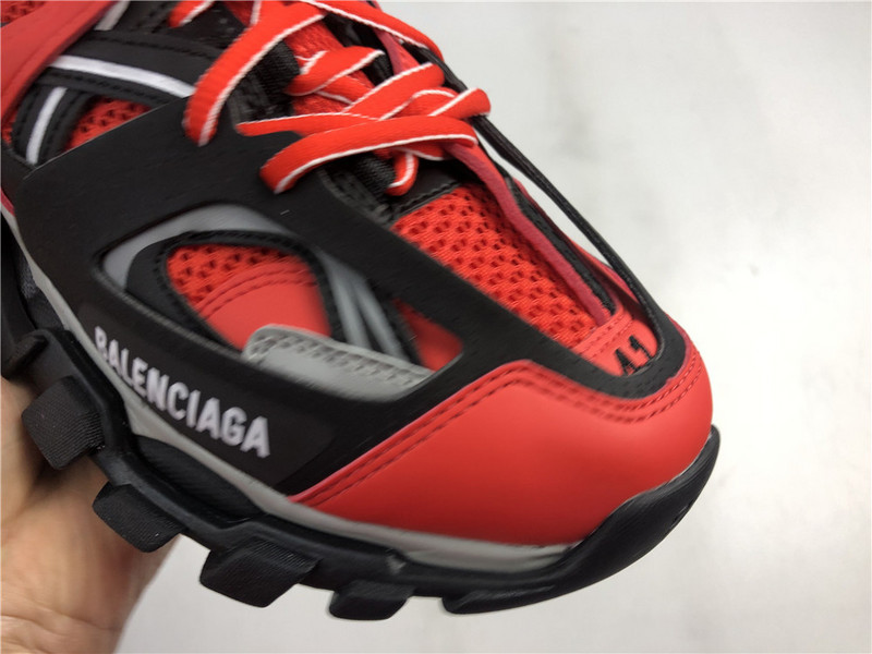 Ba*len*cia*ga track red with black