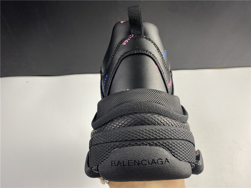 Ba*len*cia*ga triple s