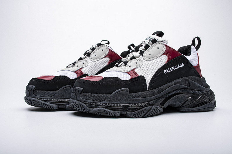 Ba*len*cia*ga triple s