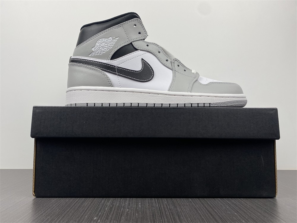 air jordan 1 mid light smoke grey 554724-078