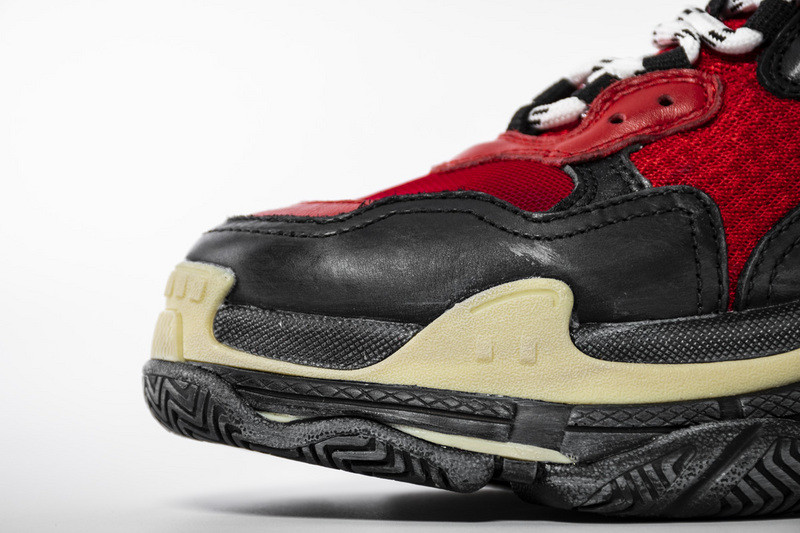 Ba*len*cia*ga triple s red/ black