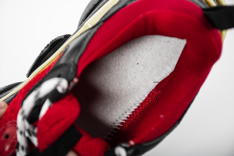 Ba*len*cia*ga triple s red/ black