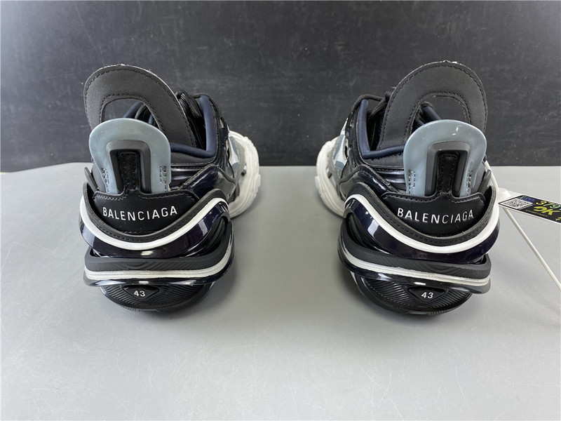 Ba*len*cia*ga 5.0 20ss runway