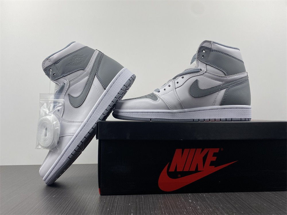 air jordan 1 high og "stealth" 555088-037