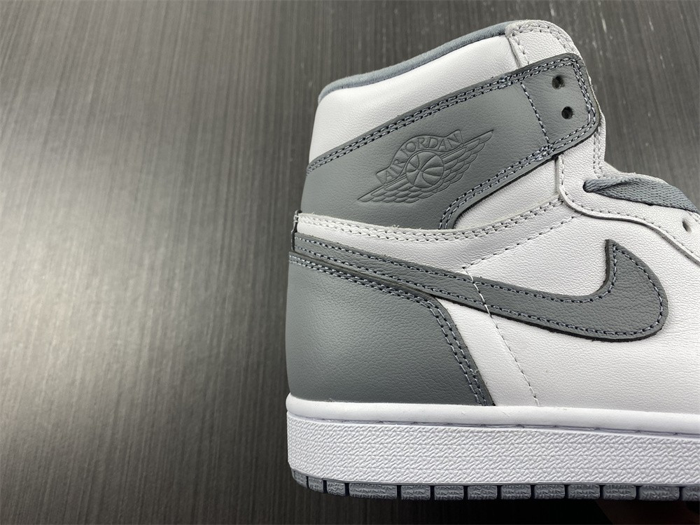 air jordan 1 high og "stealth" 555088-037