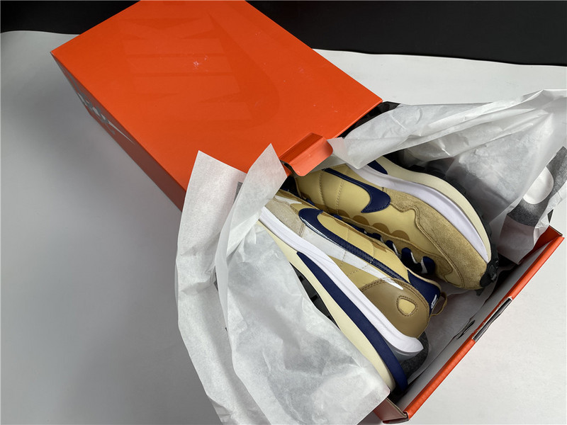sacai x nike vaporwaffle 3.0 dd1875-200