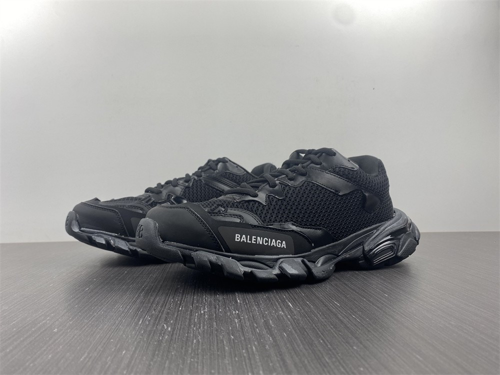 Ba*len*cia*ga men''s track.3 sneaker in black 700875w3rf11090