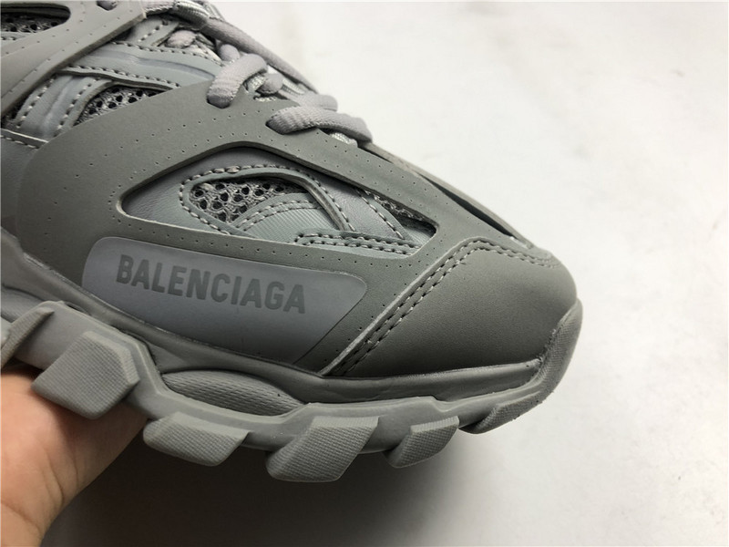 Ba*len*cia*ga track all grey