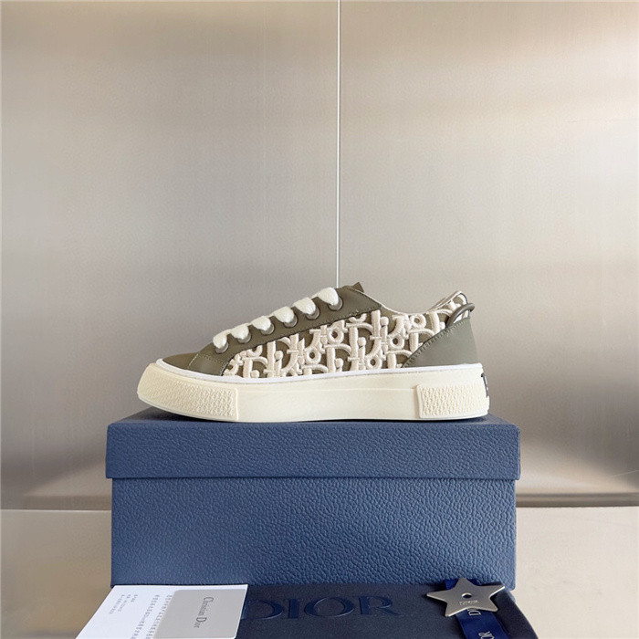 D*or b33 sneaker
