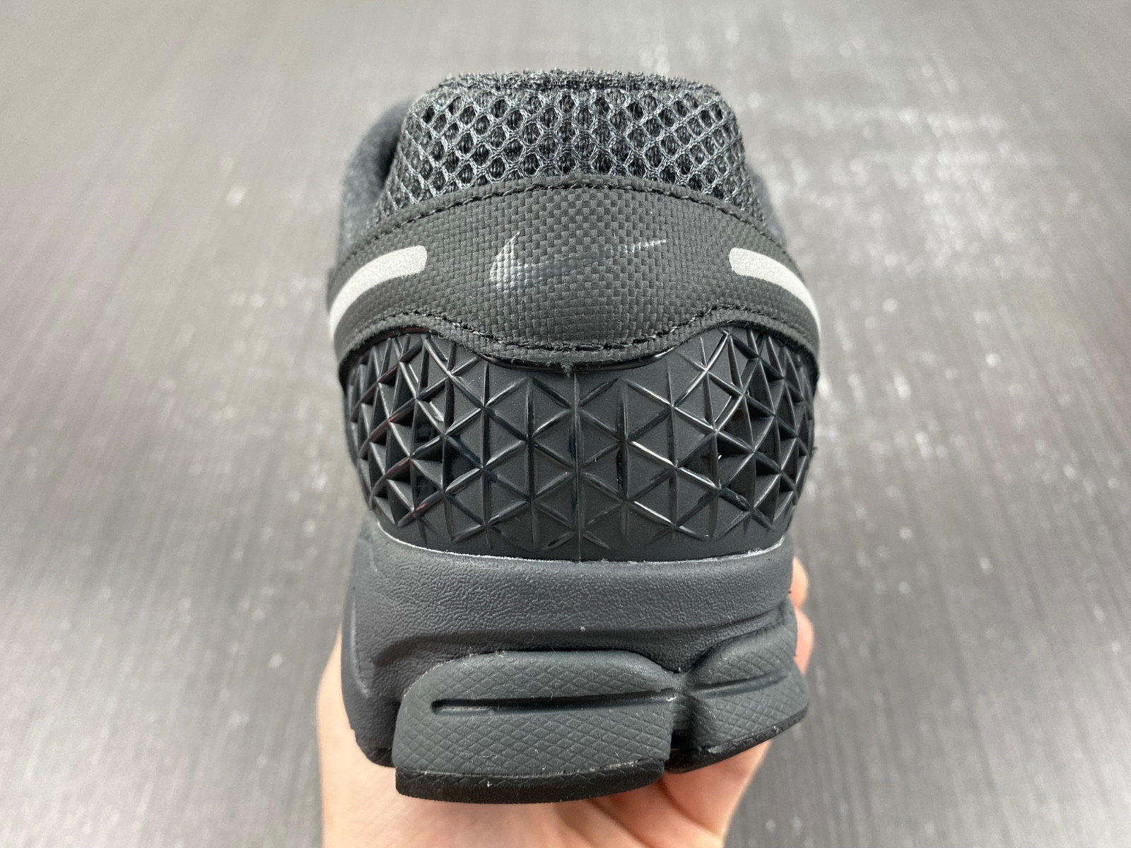 nike zoom vomero 5 