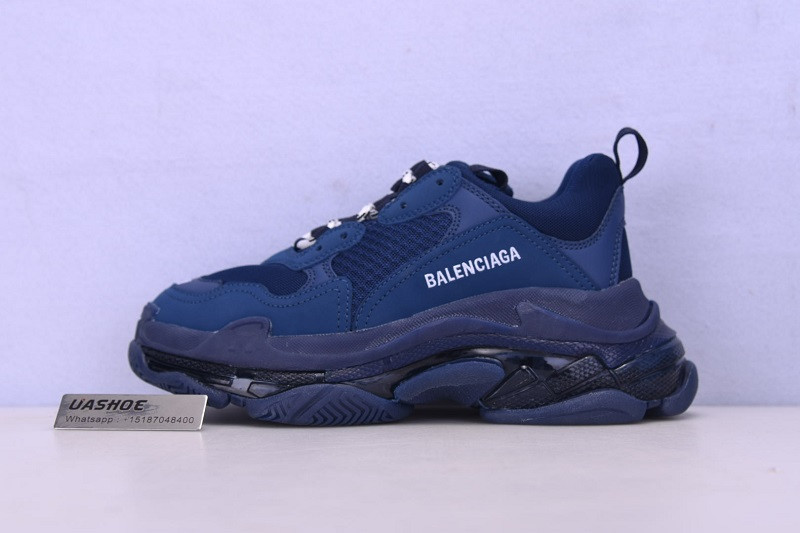 Ba*len*cia*ga triple s