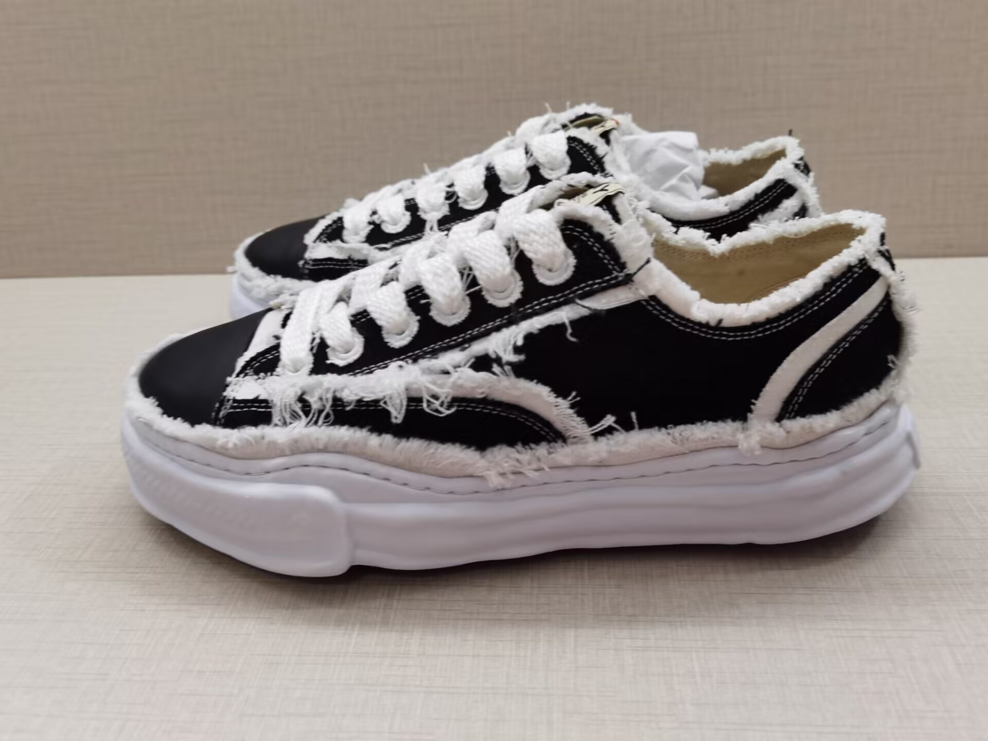 mmy sneaker 0065