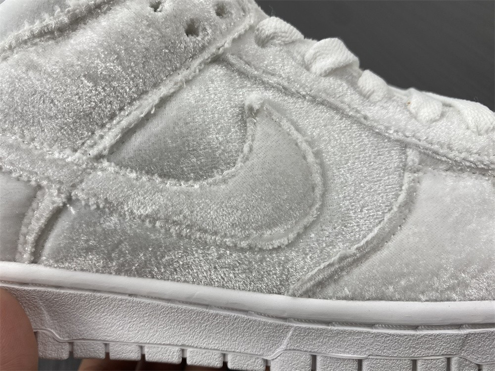 dover street market dsm nike dunk low dh2686-100