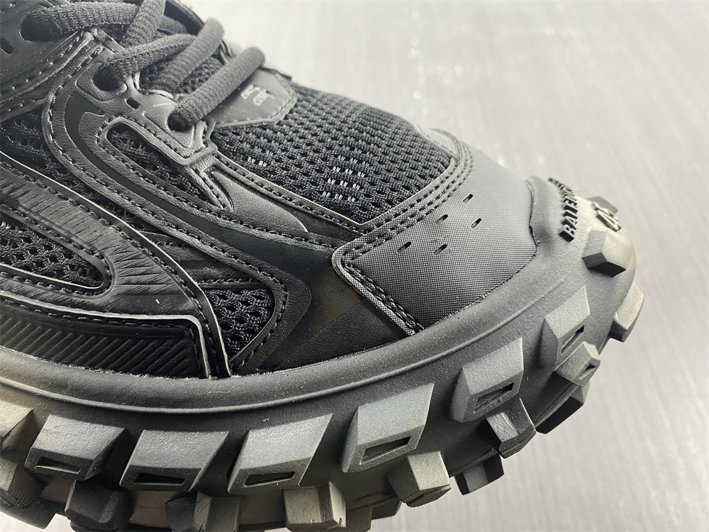 Ba*len*cia*ga defender sneaker