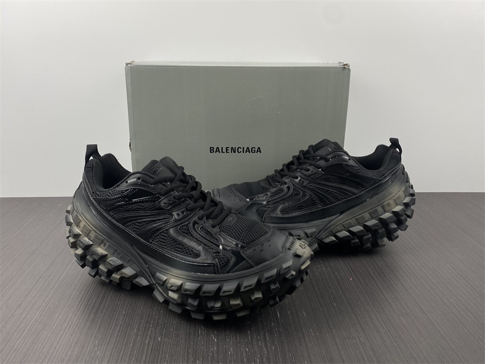Ba*len*cia*ga defender sneaker