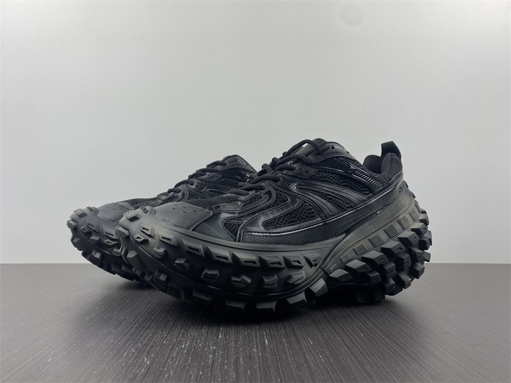 Ba*len*cia*ga defender sneaker
