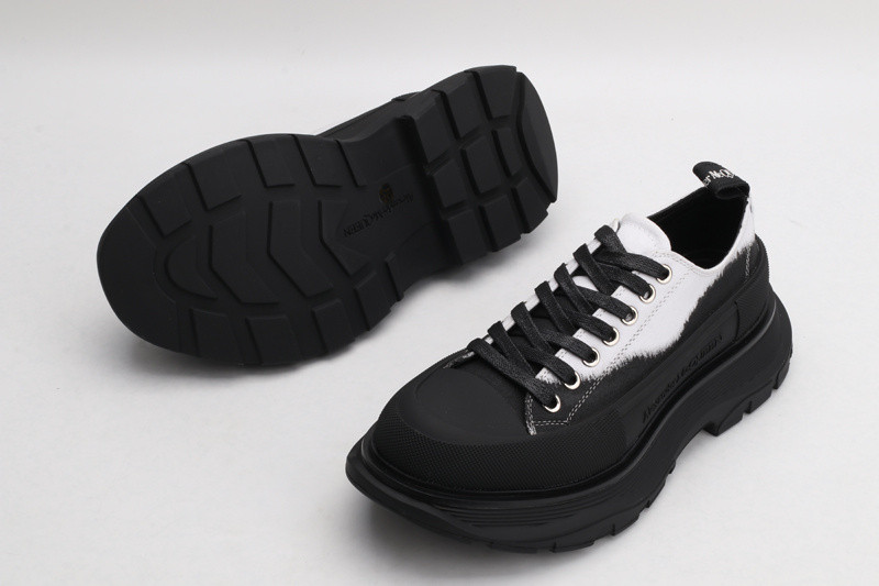 alex mcq tread slick lace up in white & black