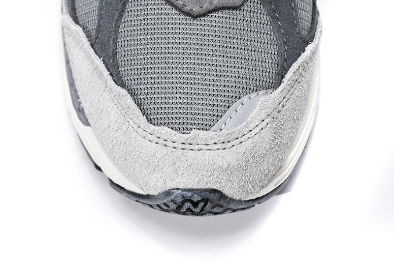 new balance 2002r protection pack rain cloud m2002rda