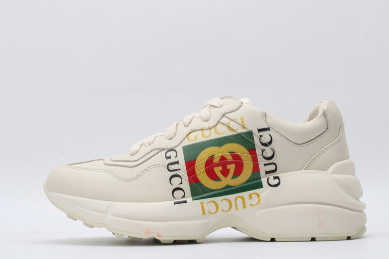 G*u*i ace embroidered low-top sneaker white with print