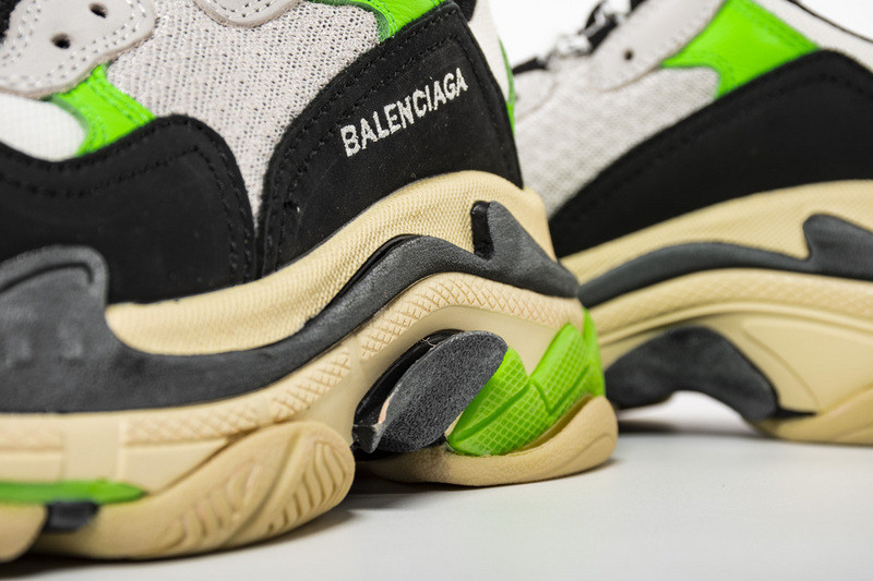 Ba*len*cia*ga triple s green