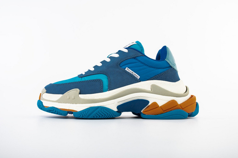 Ba*len*cia*ga triple s trainers