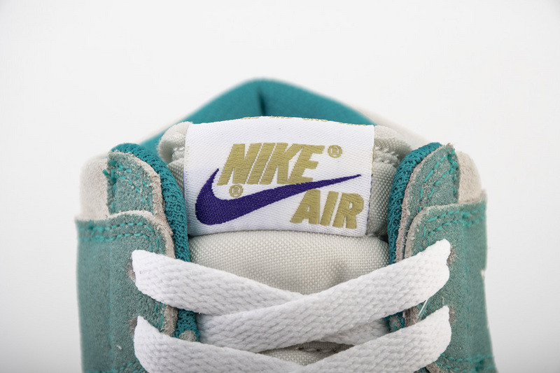 air jordan 1 retro high og turbo green 555088-311